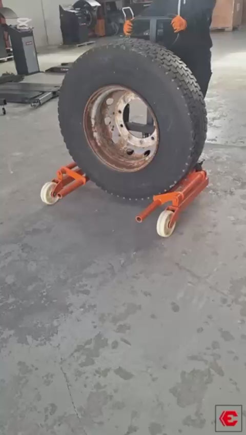 Carrello per il montaggio delle ruote dei camion e dei trattori